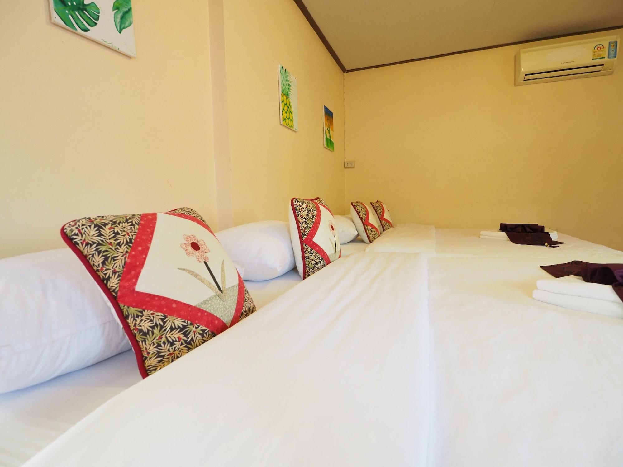 Baan Pun Sook Resort Pantai Chao Lao Bagian luar foto