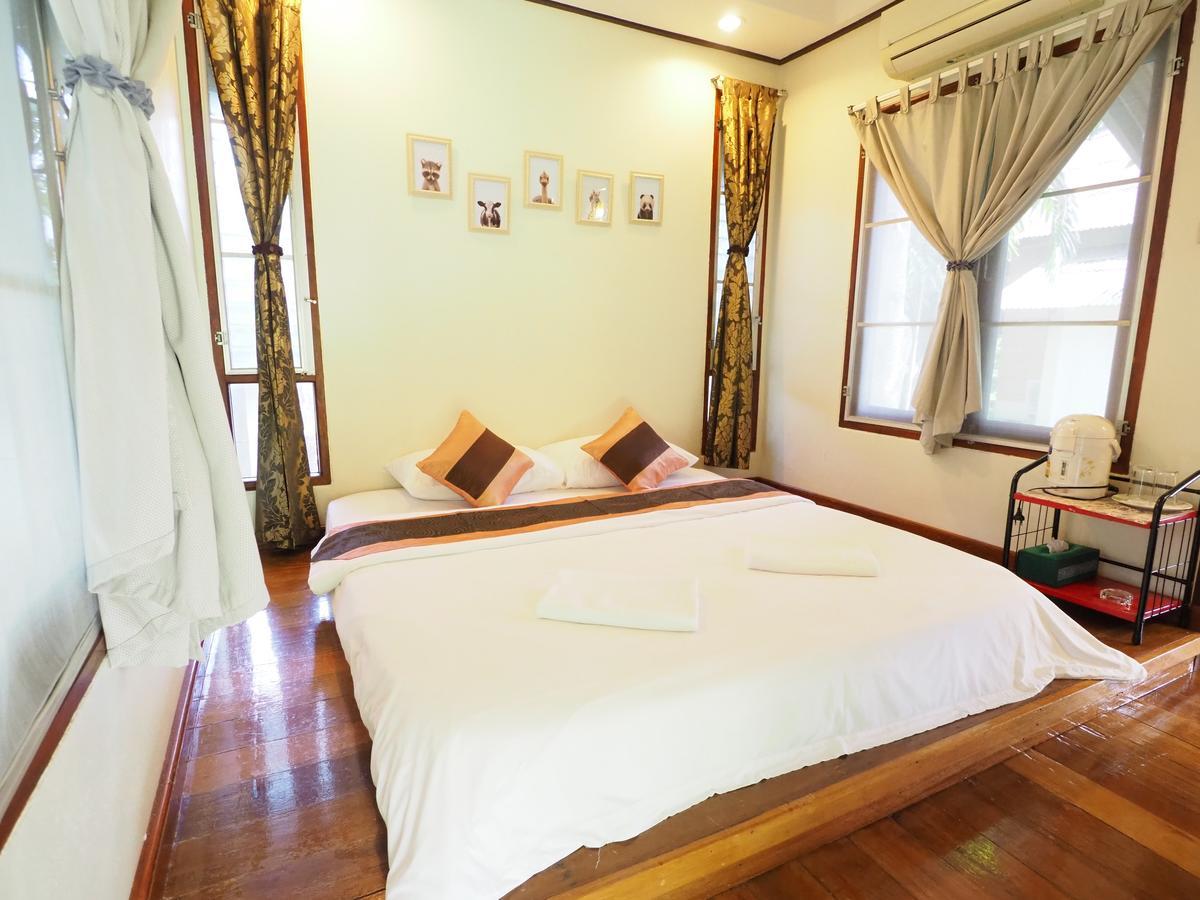 Baan Pun Sook Resort Pantai Chao Lao Bagian luar foto