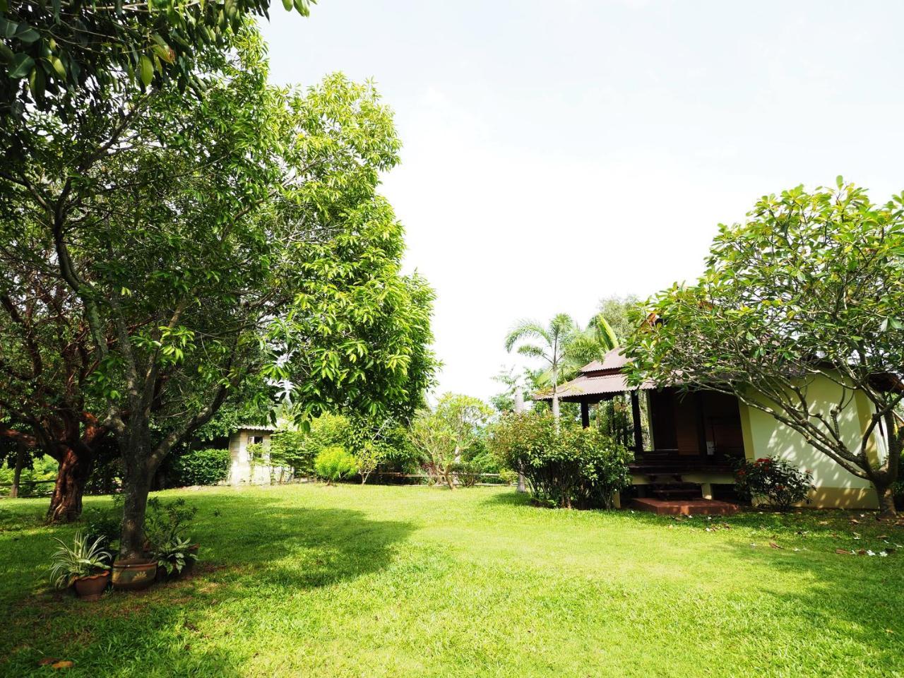 Baan Pun Sook Resort Pantai Chao Lao Bagian luar foto